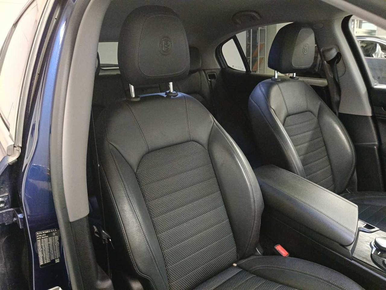 Alfa Romeo Alfa Romeo Stelvio usata 6