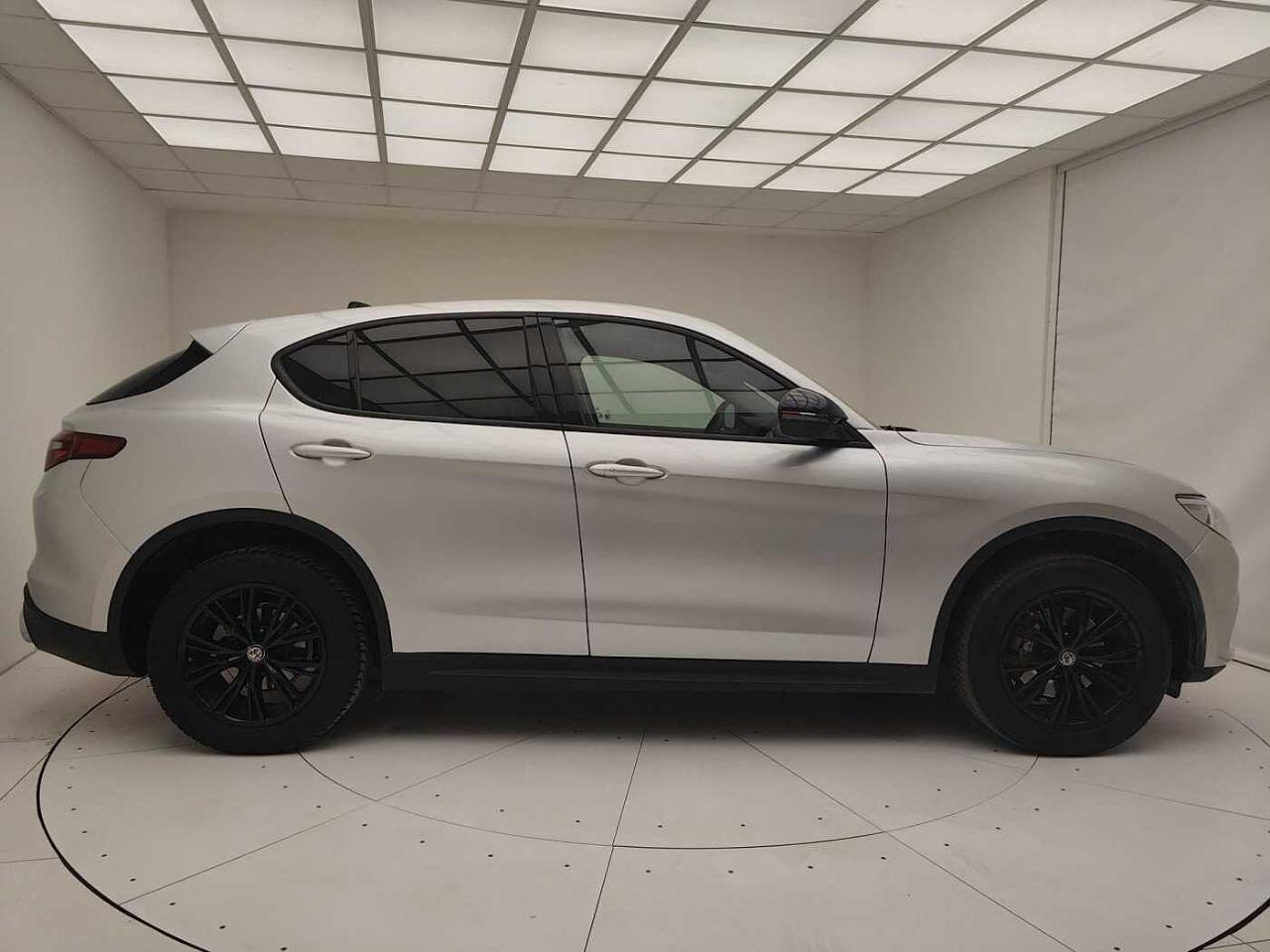 Alfa Romeo Alfa Romeo Stelvio usata 13
