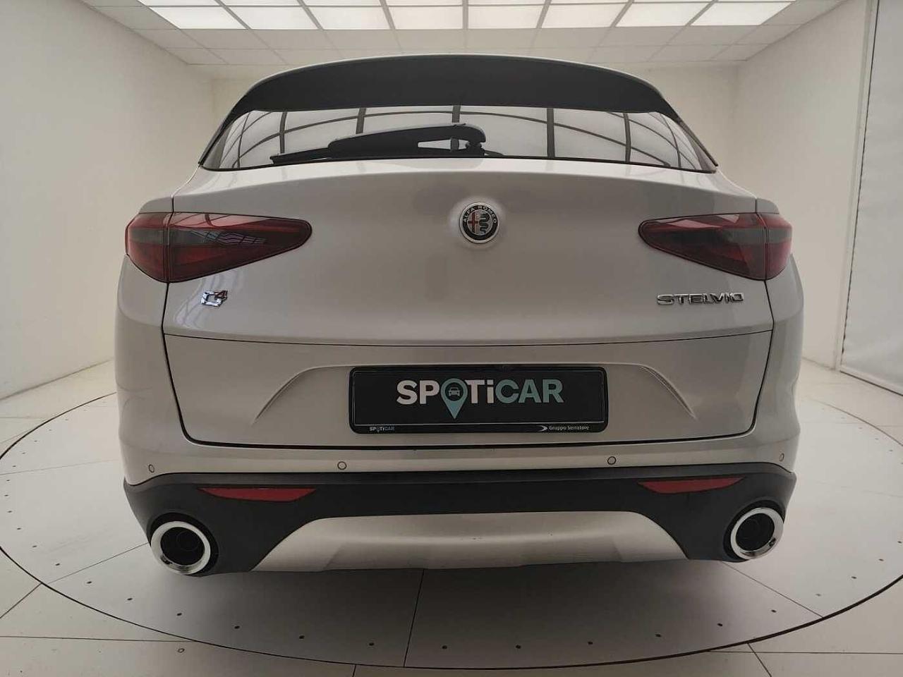 Alfa Romeo Alfa Romeo Stelvio usata 17