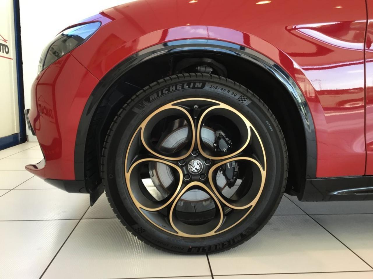 Alfa Romeo Alfa Romeo Stelvio usata 2