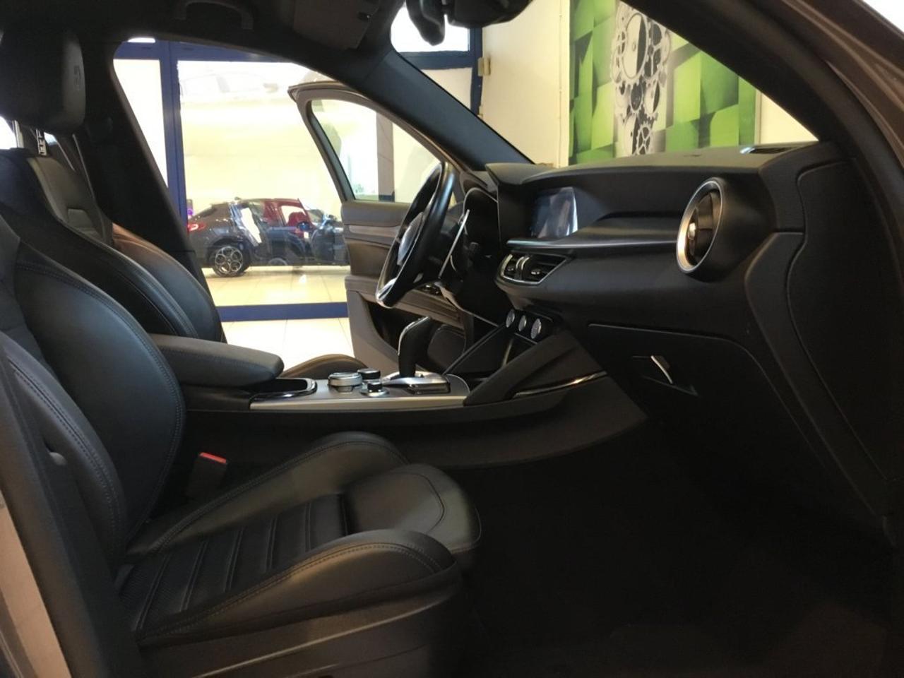 Alfa Romeo Alfa Romeo Stelvio usata 5