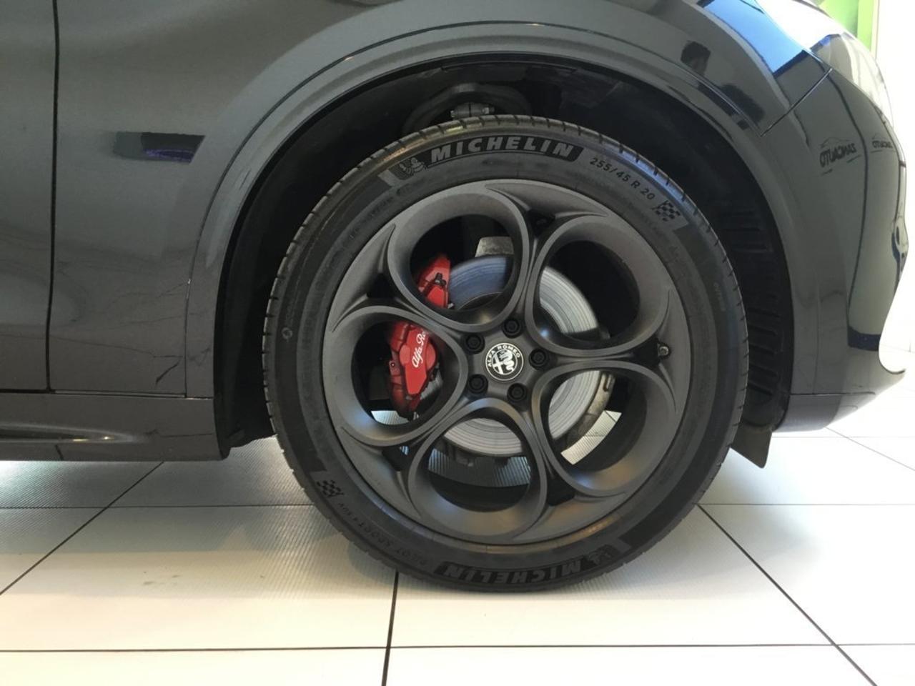 Alfa Romeo Alfa Romeo Stelvio usata, con GPS