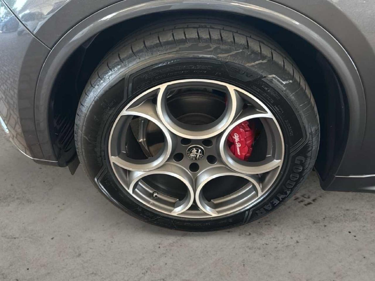 Alfa Romeo Alfa Romeo Stelvio usata 19