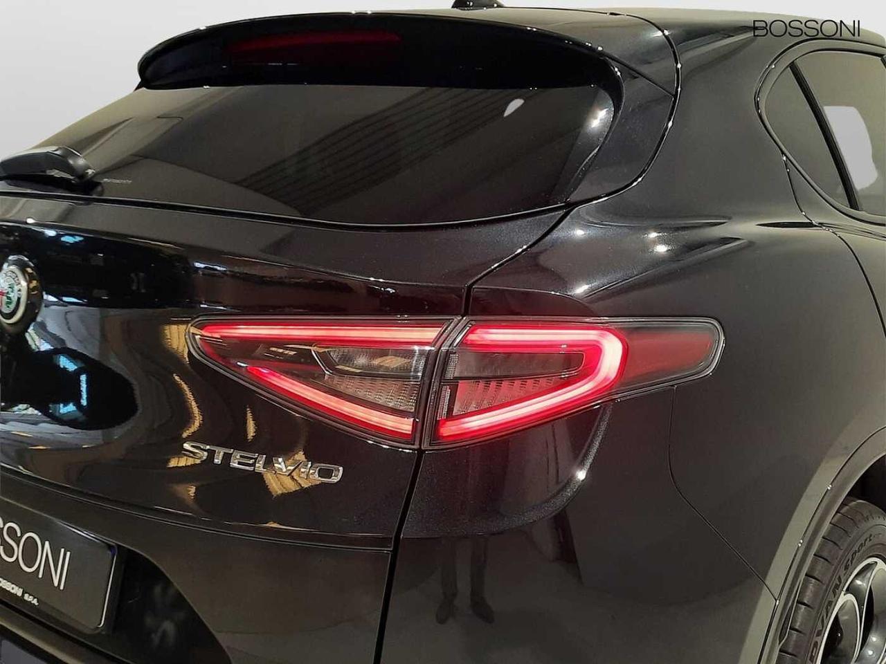 Alfa Romeo Alfa Romeo Stelvio usata 18