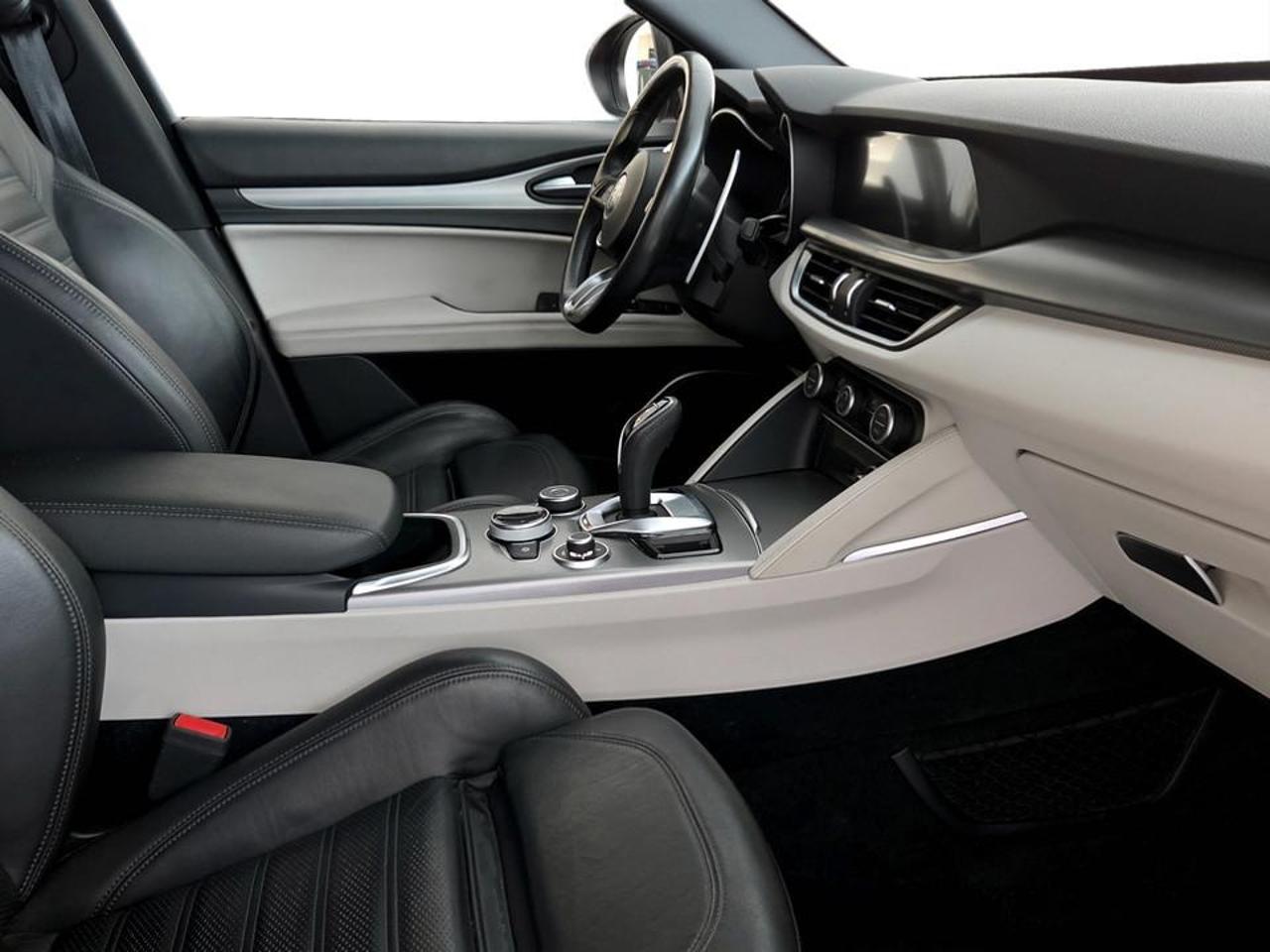 Alfa Romeo Alfa Romeo Stelvio usata 5