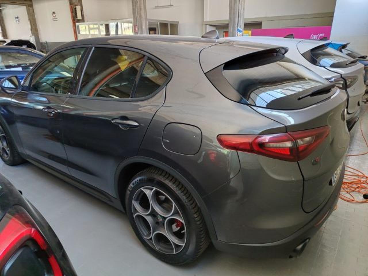 Alfa Romeo Alfa Romeo Stelvio usata 19