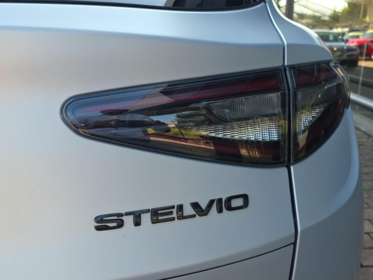 Alfa Romeo Alfa Romeo Stelvio usata 6