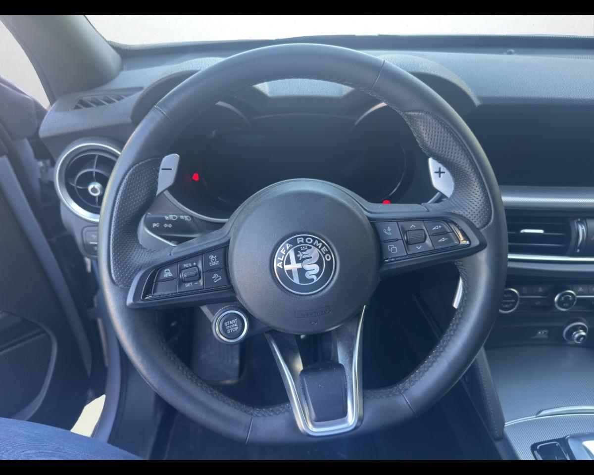 Alfa Romeo Alfa Romeo Stelvio usata 2