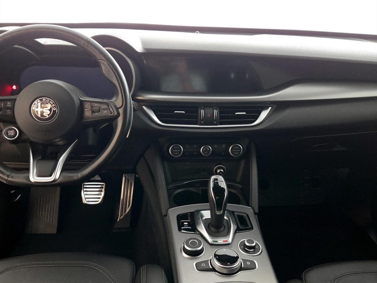 Alfa Romeo Alfa Romeo Stelvio usata 2