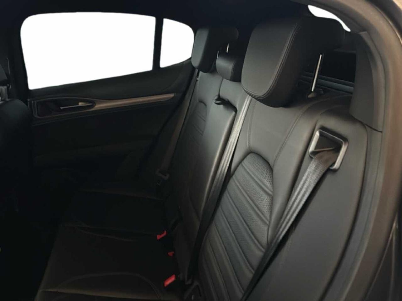 Alfa Romeo Alfa Romeo Stelvio usata 8