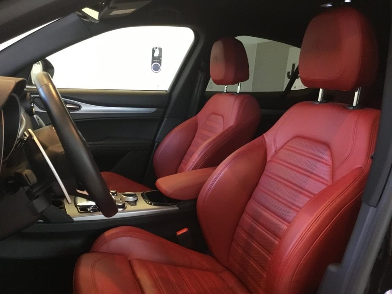 Alfa Romeo Stelvio - Foto 5
