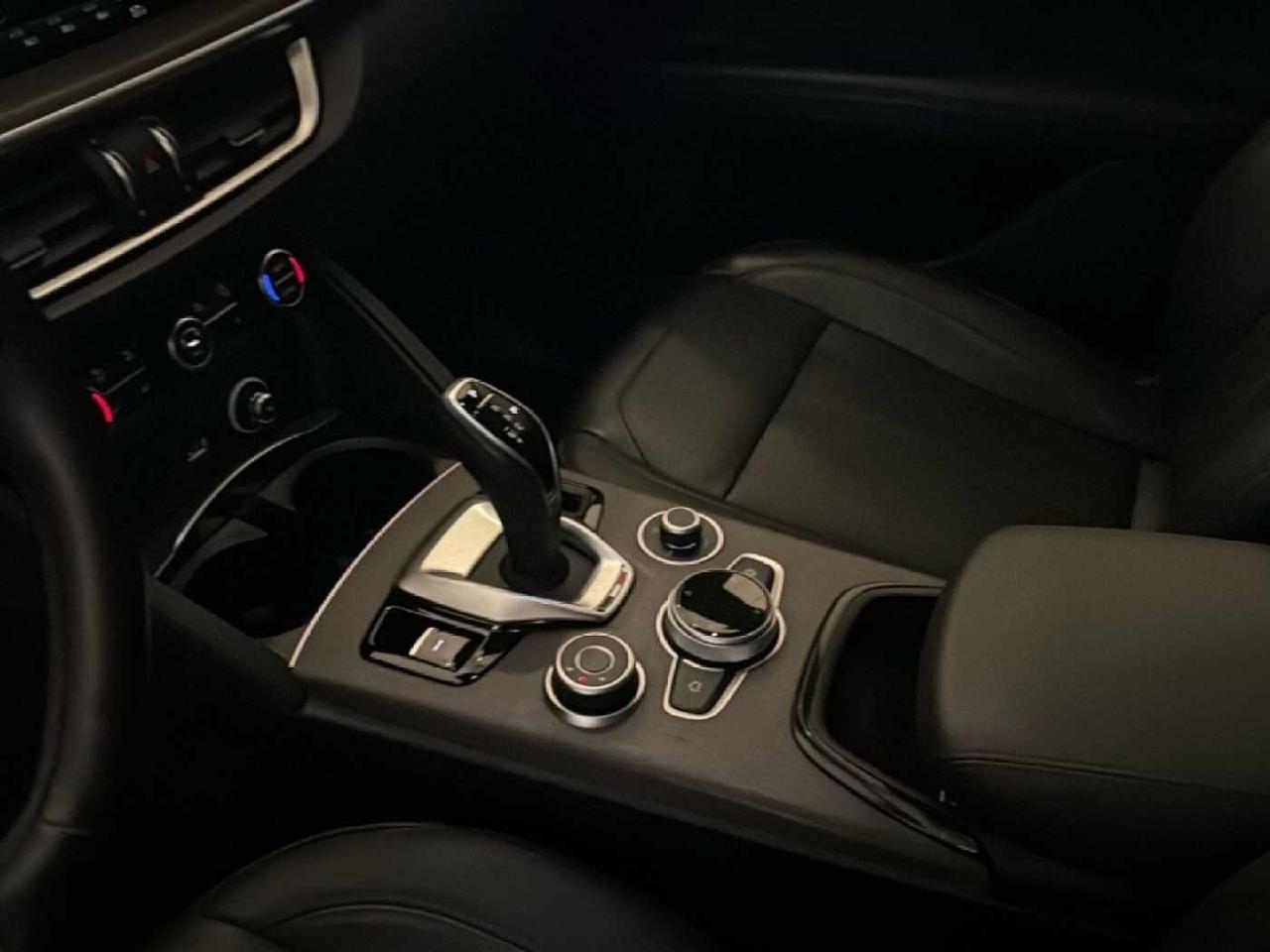 Alfa Romeo Alfa Romeo Stelvio usata 10