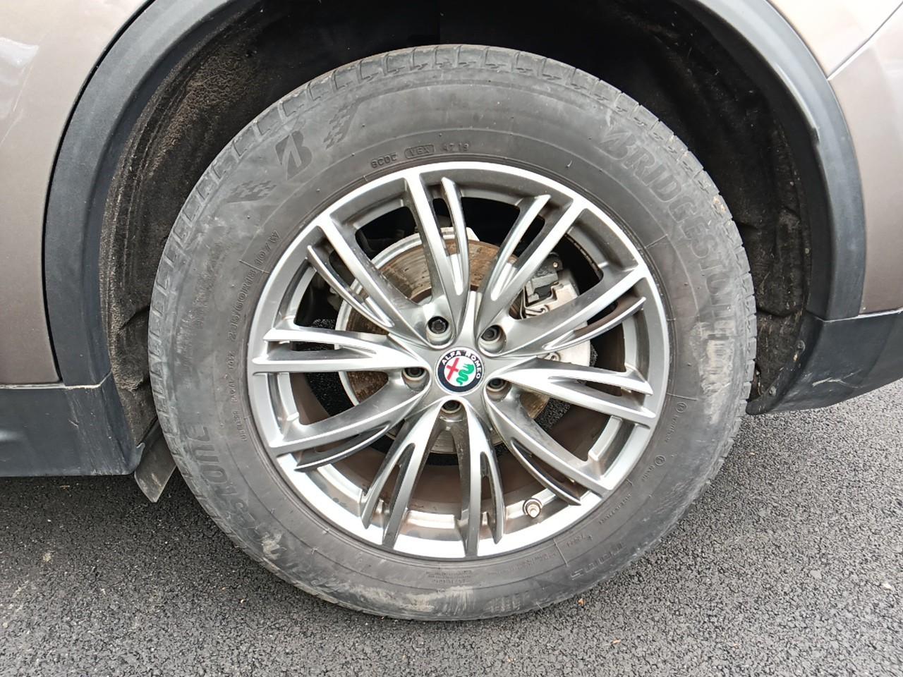 Alfa Romeo Stelvio - Foto 3