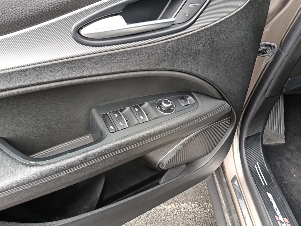 Alfa Romeo Stelvio - Foto 4