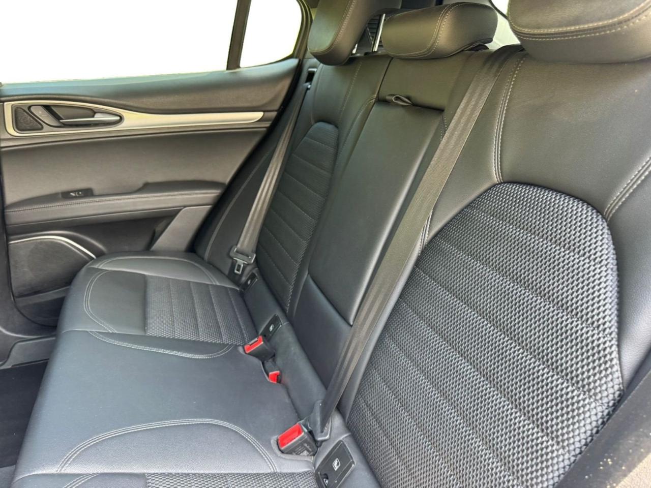 Alfa Romeo Alfa Romeo Stelvio usata 25