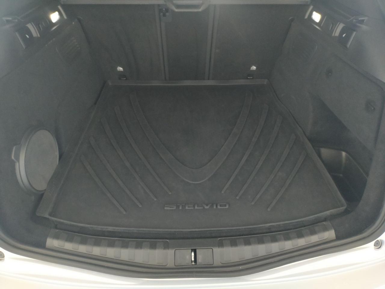 Alfa Romeo Alfa Romeo Stelvio usata 16