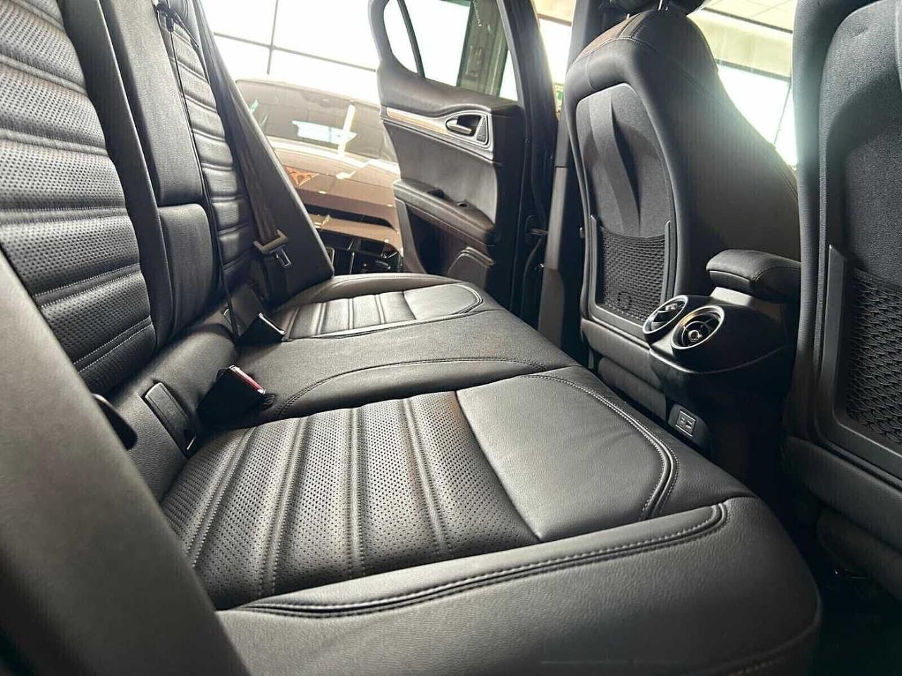 Alfa Romeo Alfa Romeo Stelvio usata 12
