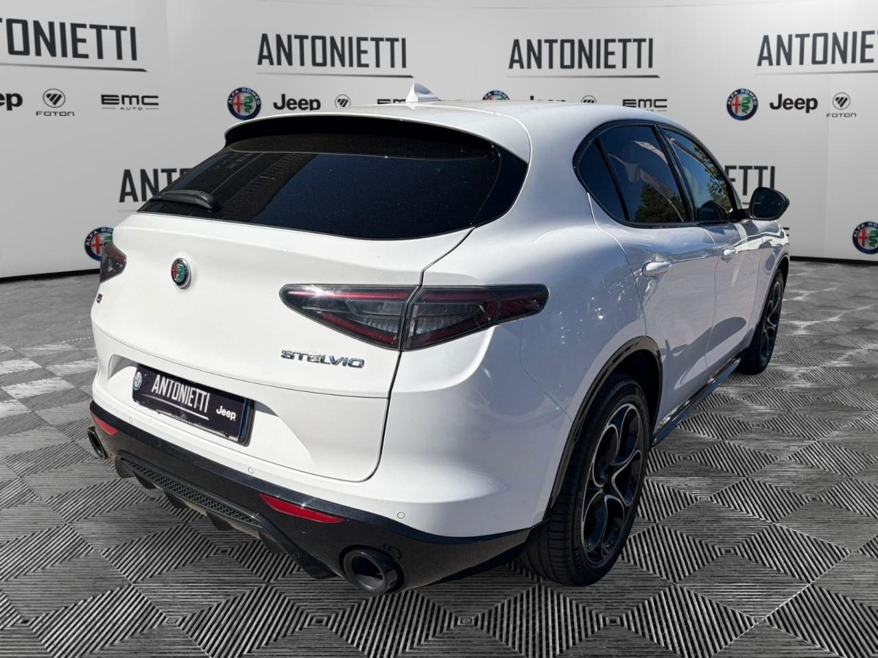 Alfa Romeo Alfa Romeo Stelvio usata 13