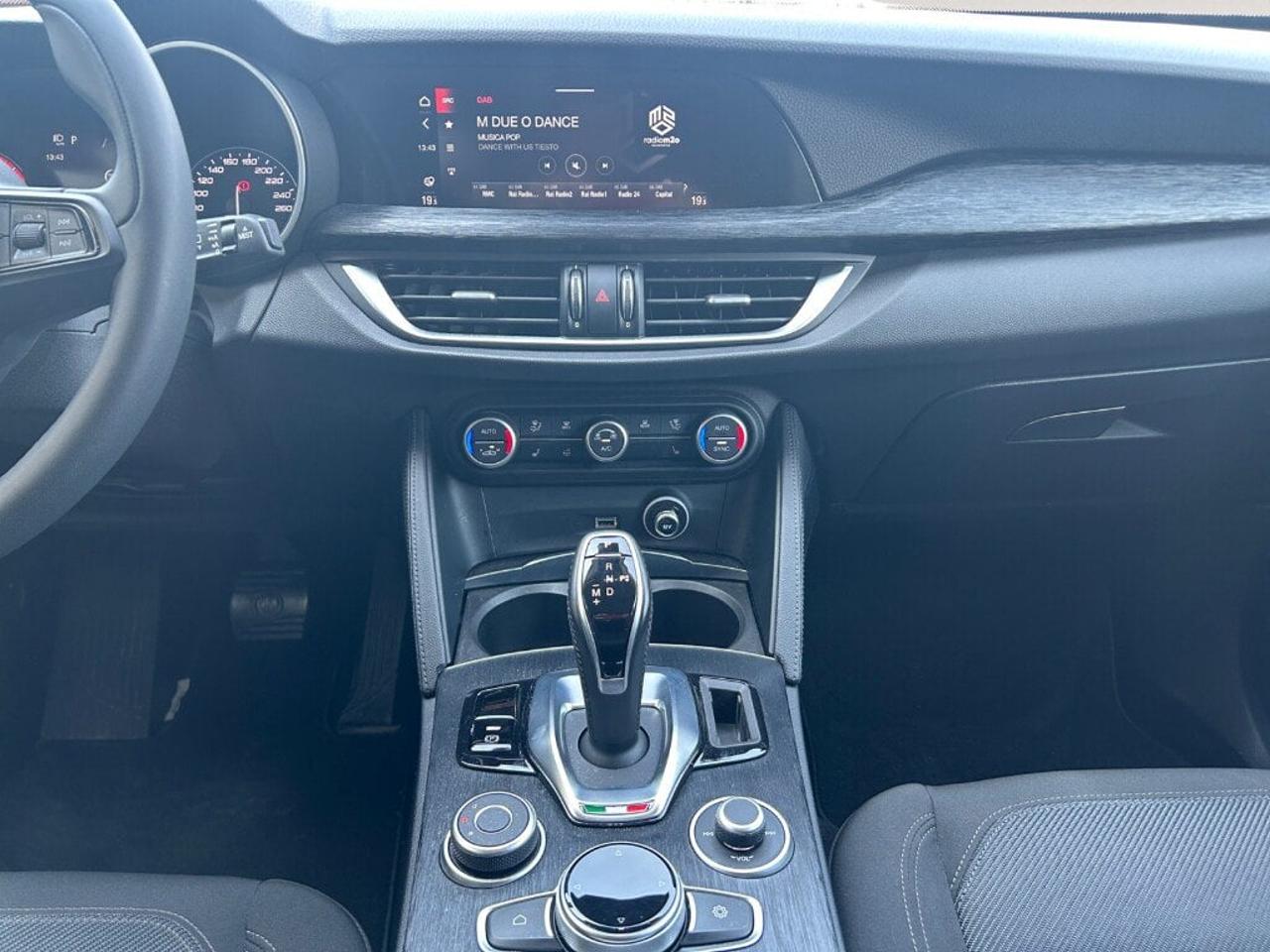 Alfa Romeo Alfa Romeo Stelvio usata 3