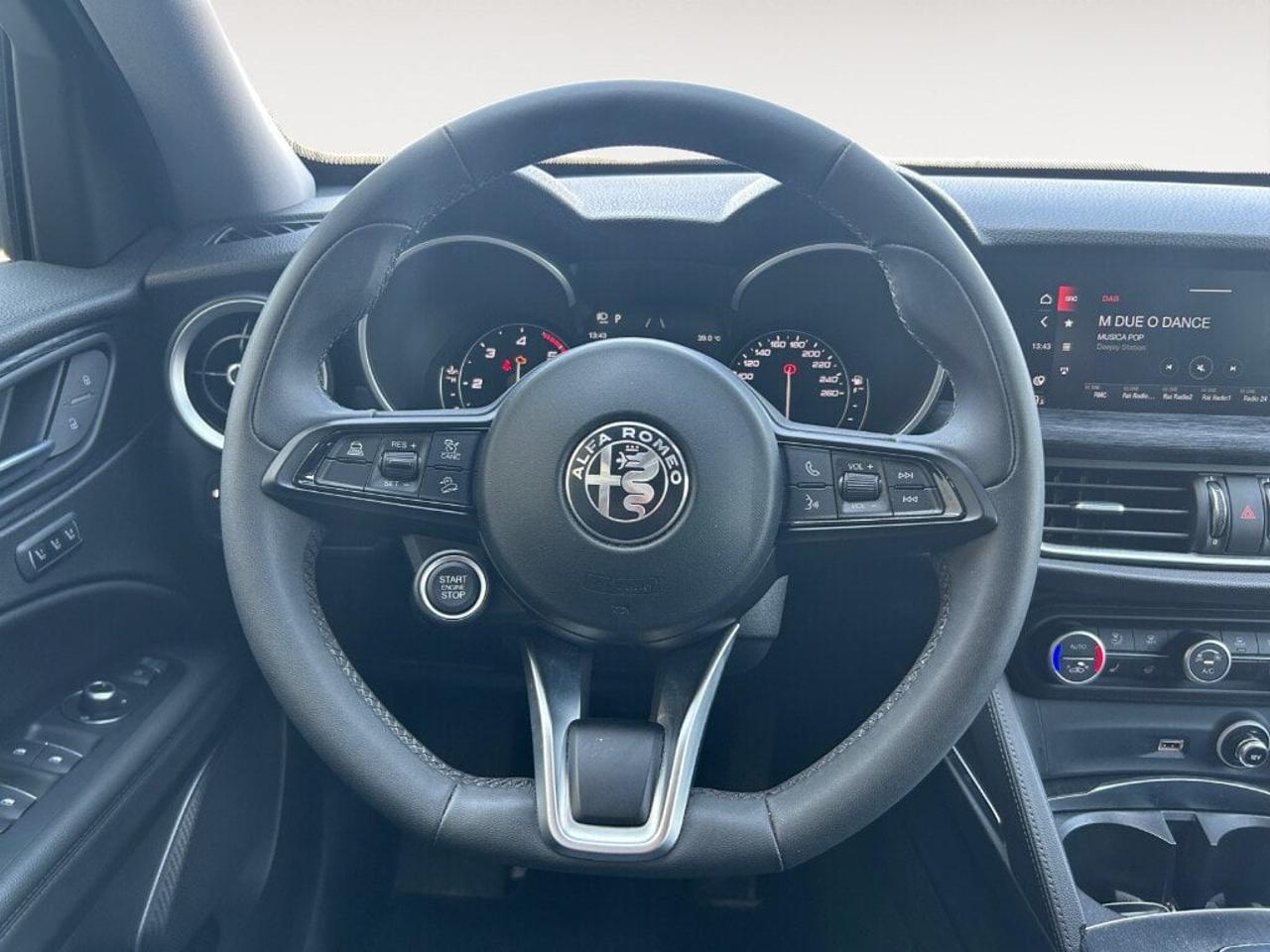 Alfa Romeo Alfa Romeo Stelvio usata 4