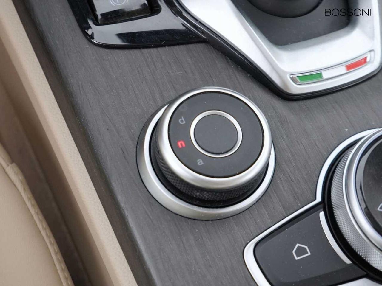 Alfa Romeo Alfa Romeo Stelvio usata 20