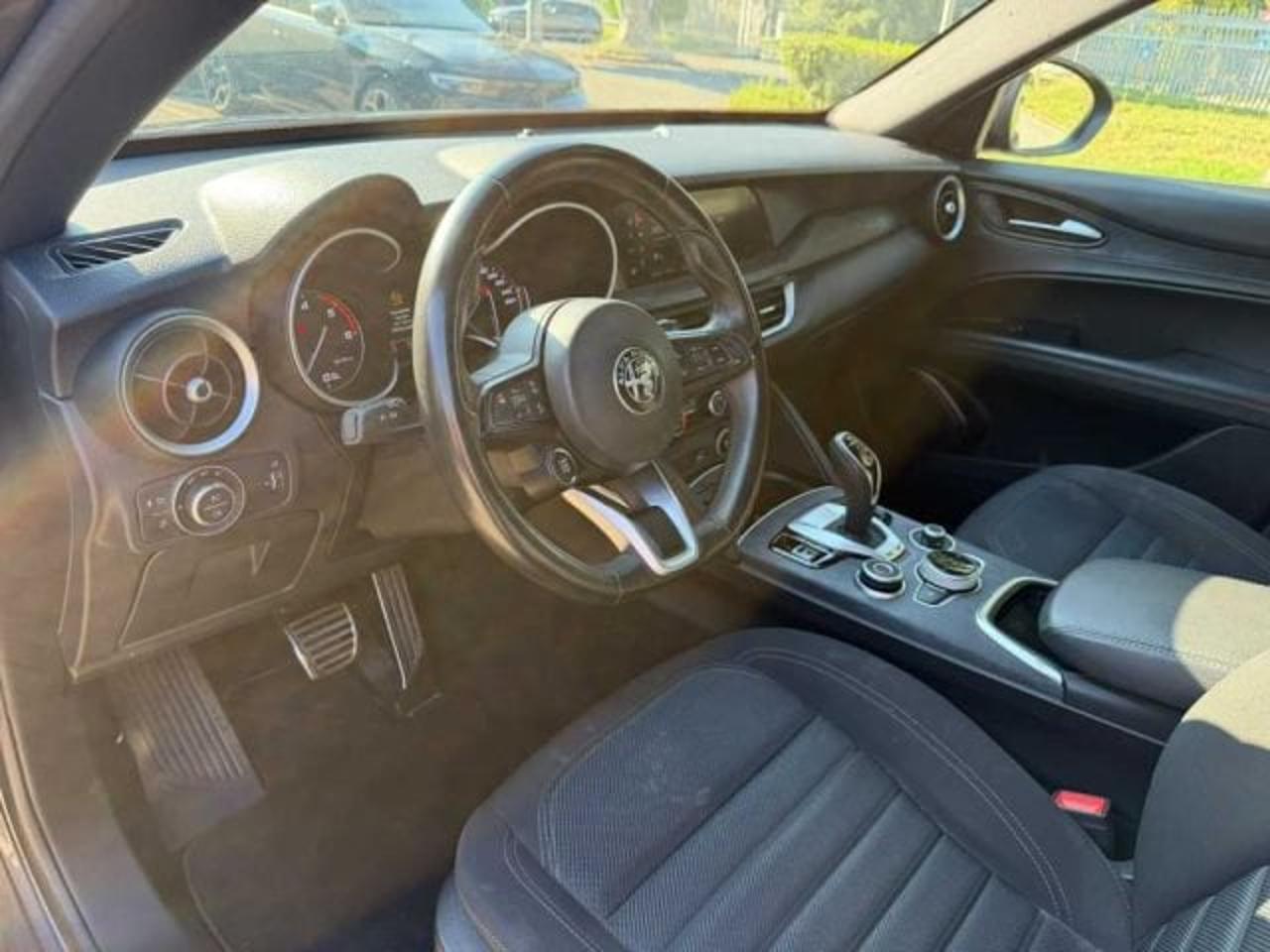 Alfa Romeo Stelvio - Foto 2