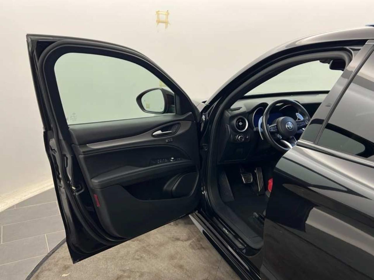 Alfa Romeo Stelvio - Foto 2