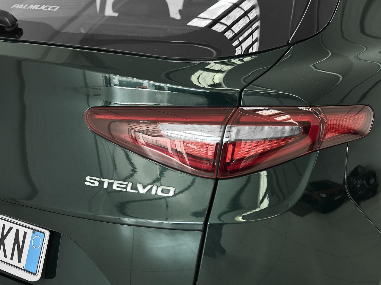 Alfa Romeo Alfa Romeo Stelvio usata 19