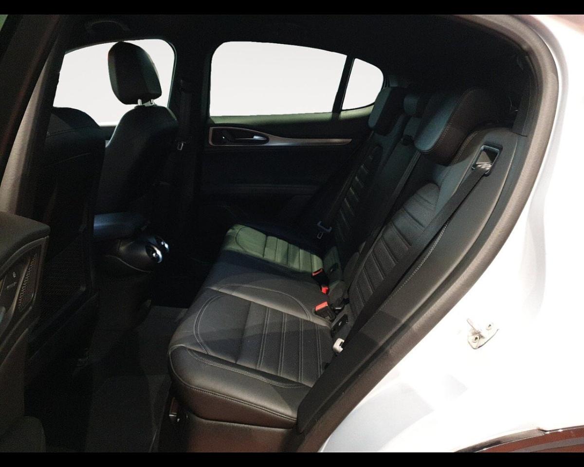 Alfa Romeo Stelvio - Foto 2