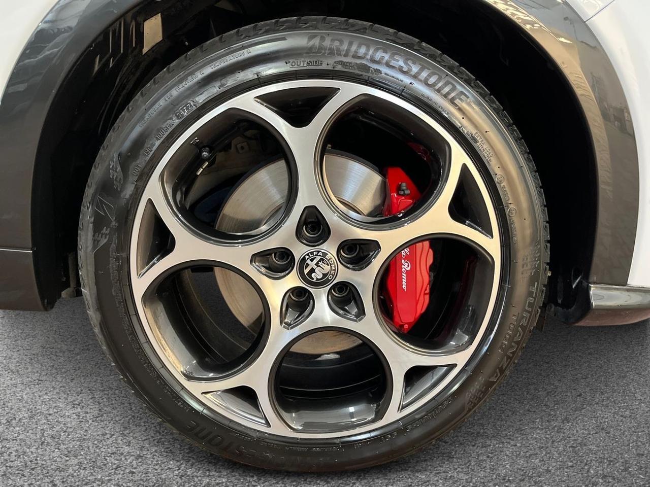 Alfa Romeo Alfa Romeo Tonale usata, con cerchi in lega