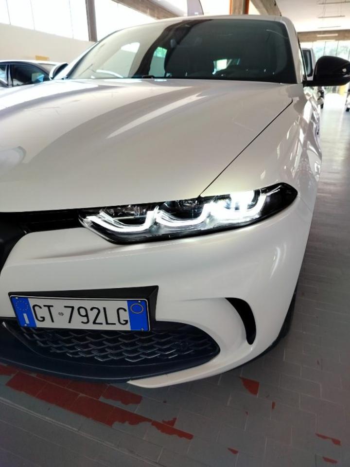 Alfa Romeo Alfa Romeo Tonale usata, con chiusura centralizzata