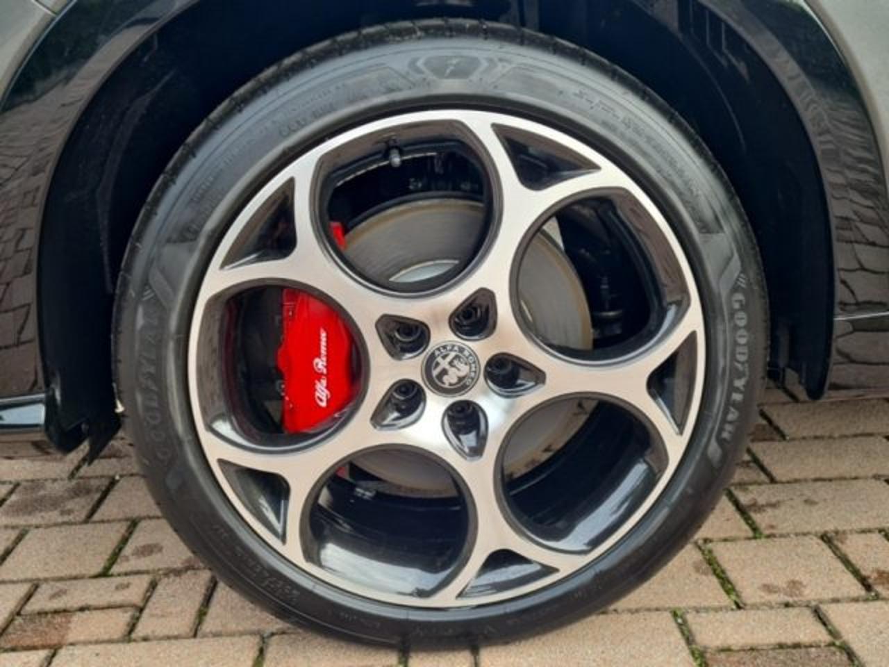 Alfa Romeo Alfa Romeo Tonale usata, con cerchi in lega