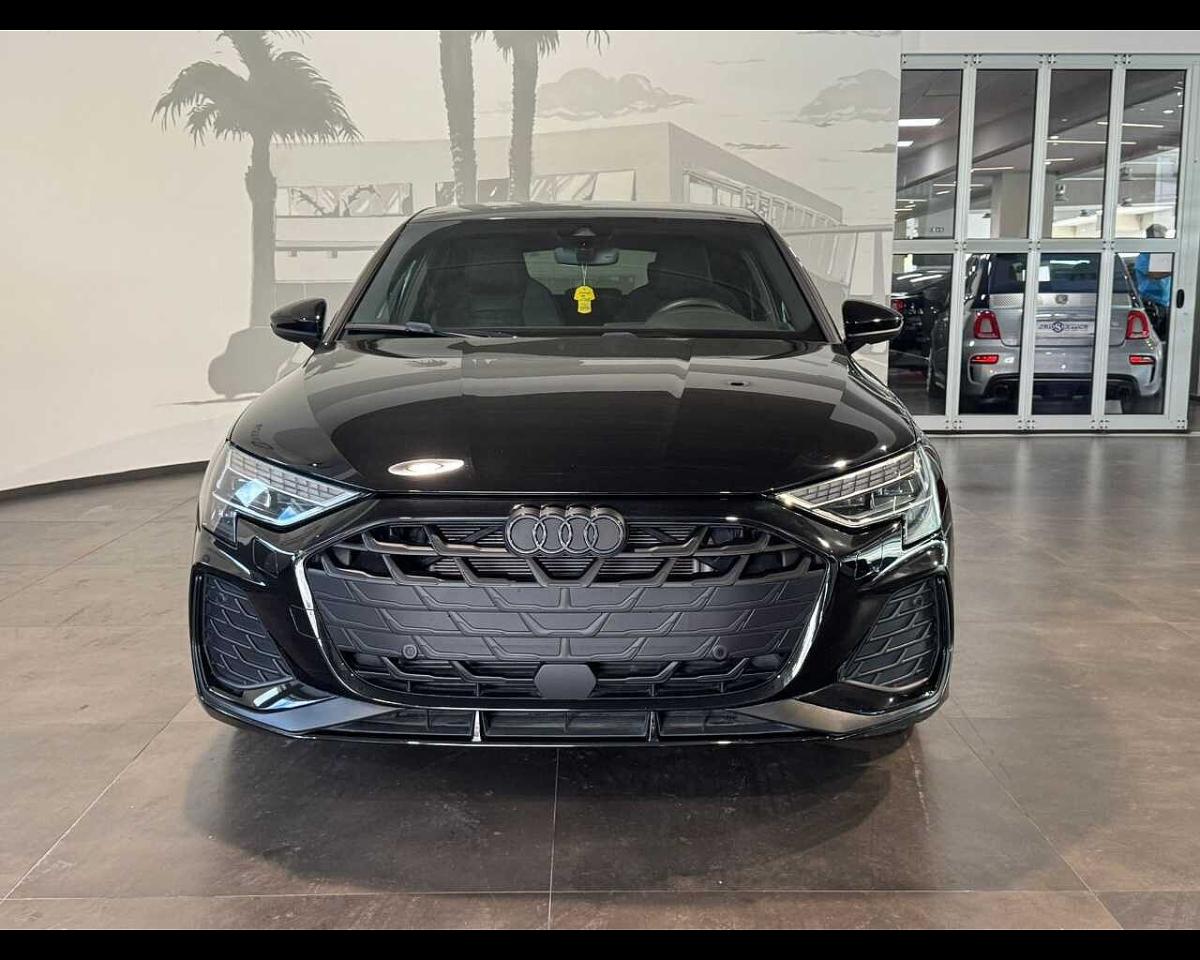 Audi Audi A3 usata, con bracciolo porta oggetti