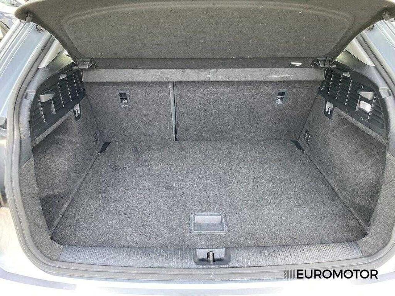 Audi Audi Q2 usata, con bracciolo porta oggetti