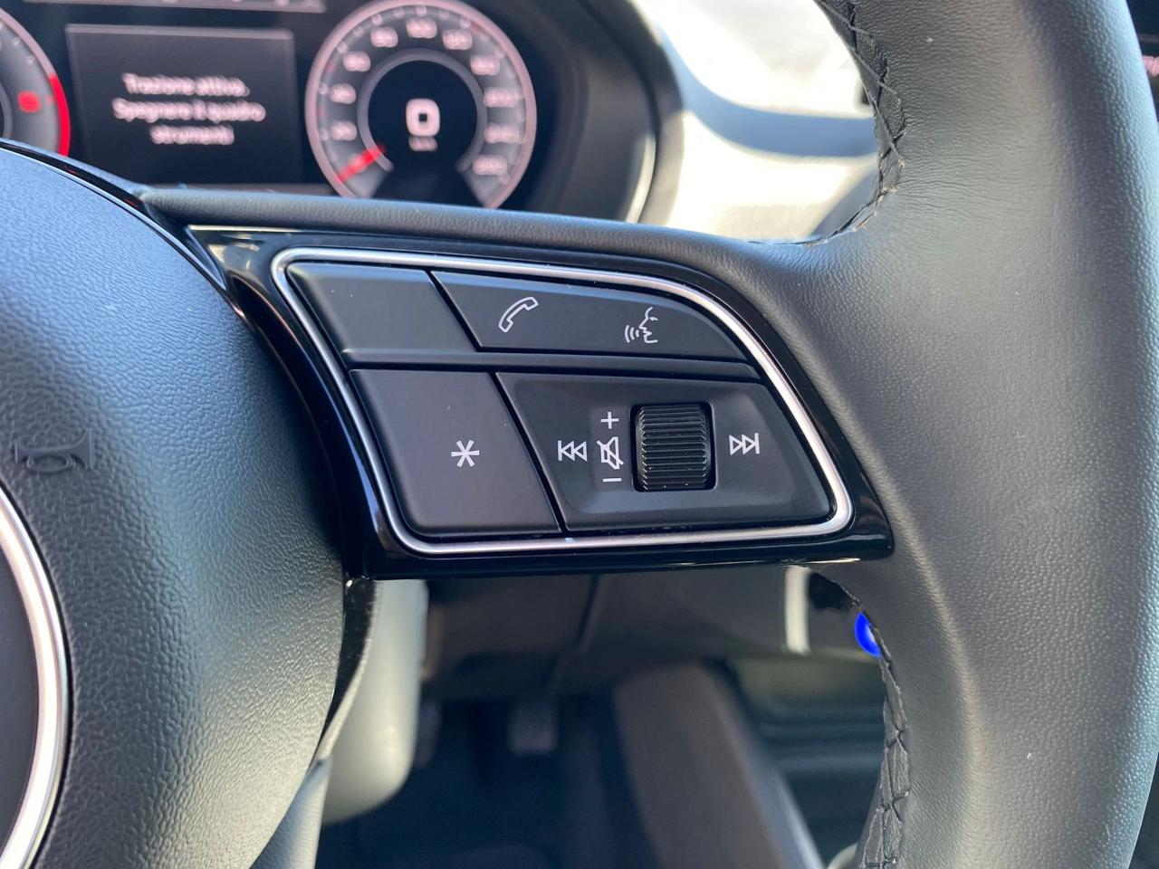 Audi Audi Q2 usata 10