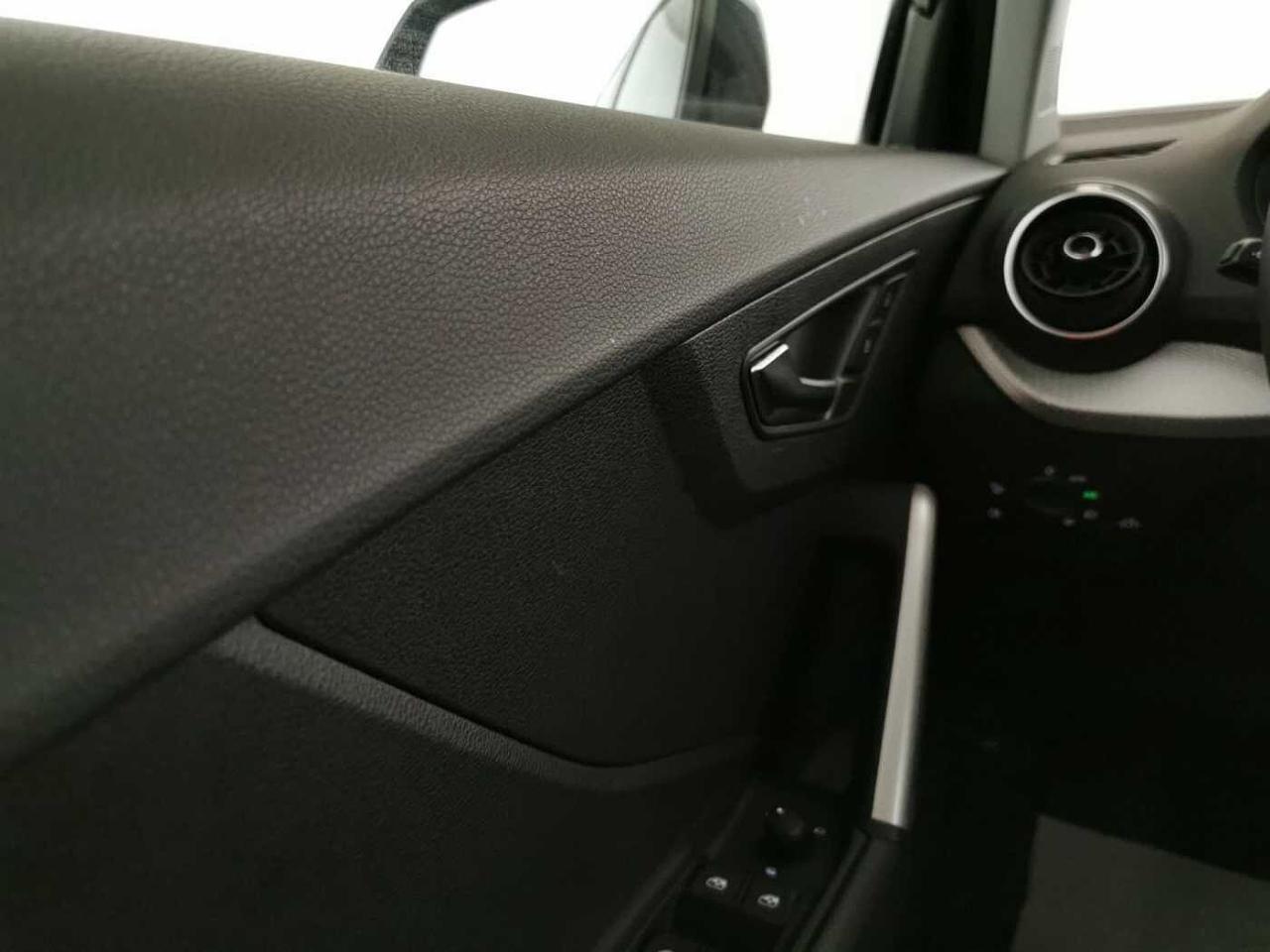 Audi Audi Q2 usata 12