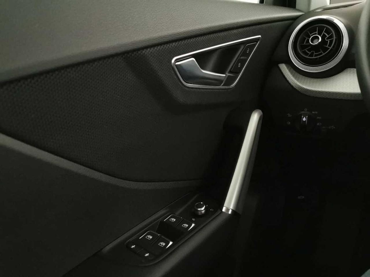 Audi Audi Q2 usata 8
