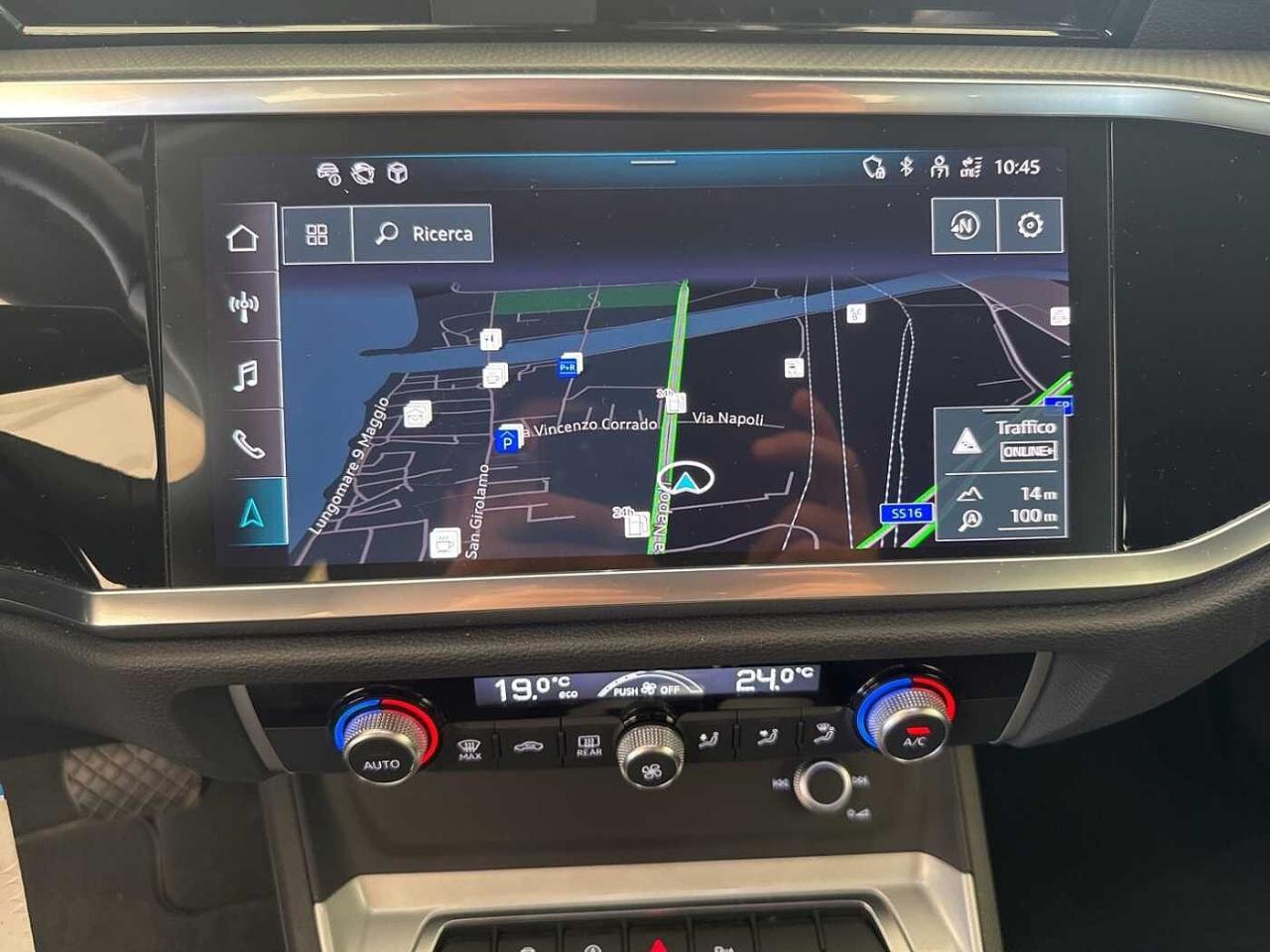 Audi Audi Q3 usata, con bracciolo porta oggetti