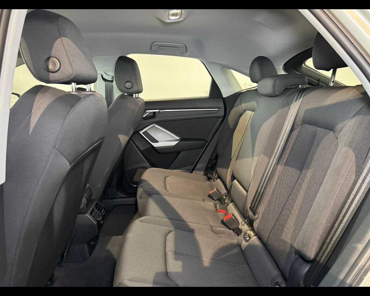 Audi Audi Q3 usata, con bracciolo porta oggetti