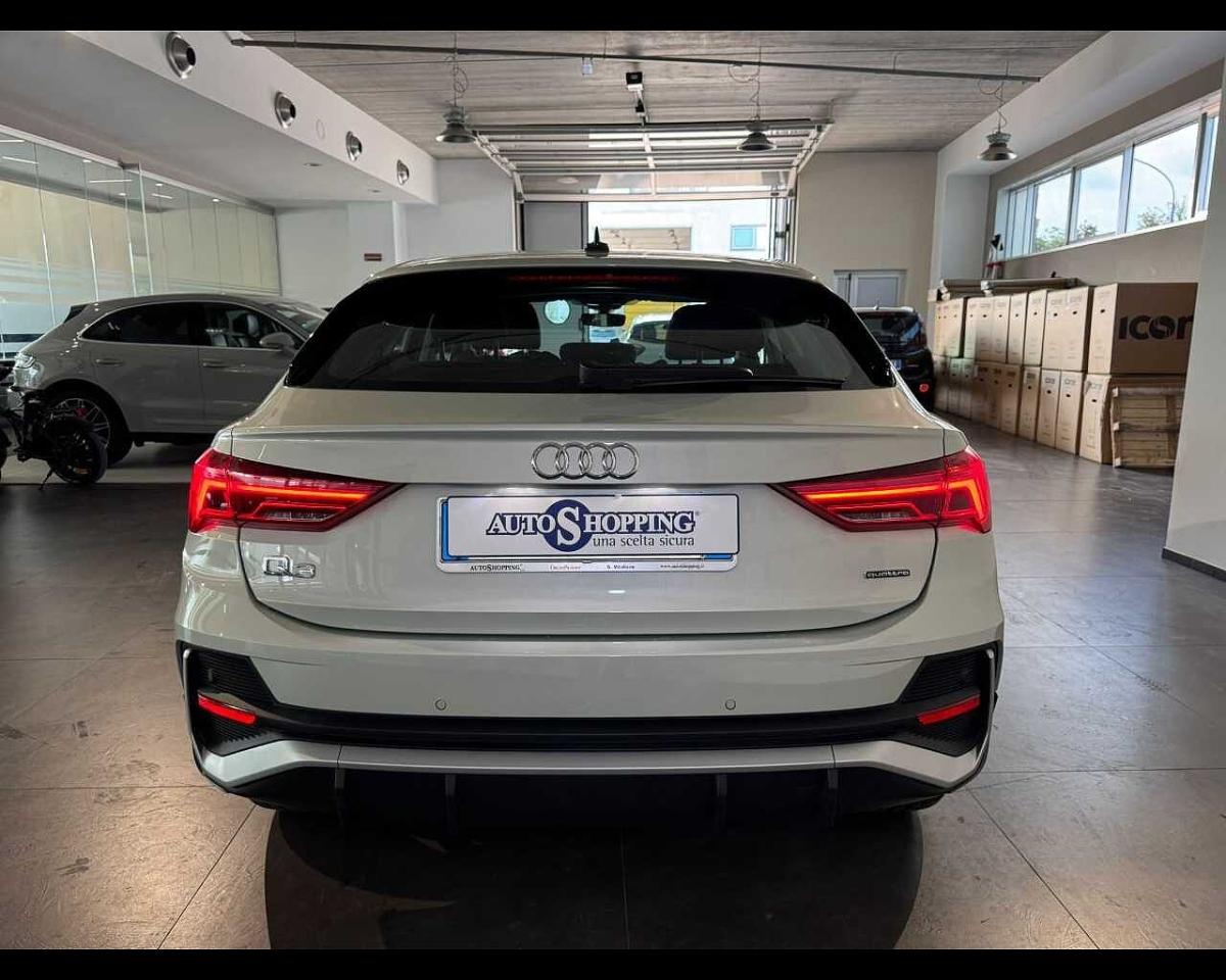 Audi Audi Q3 usata, con illuminazione dell