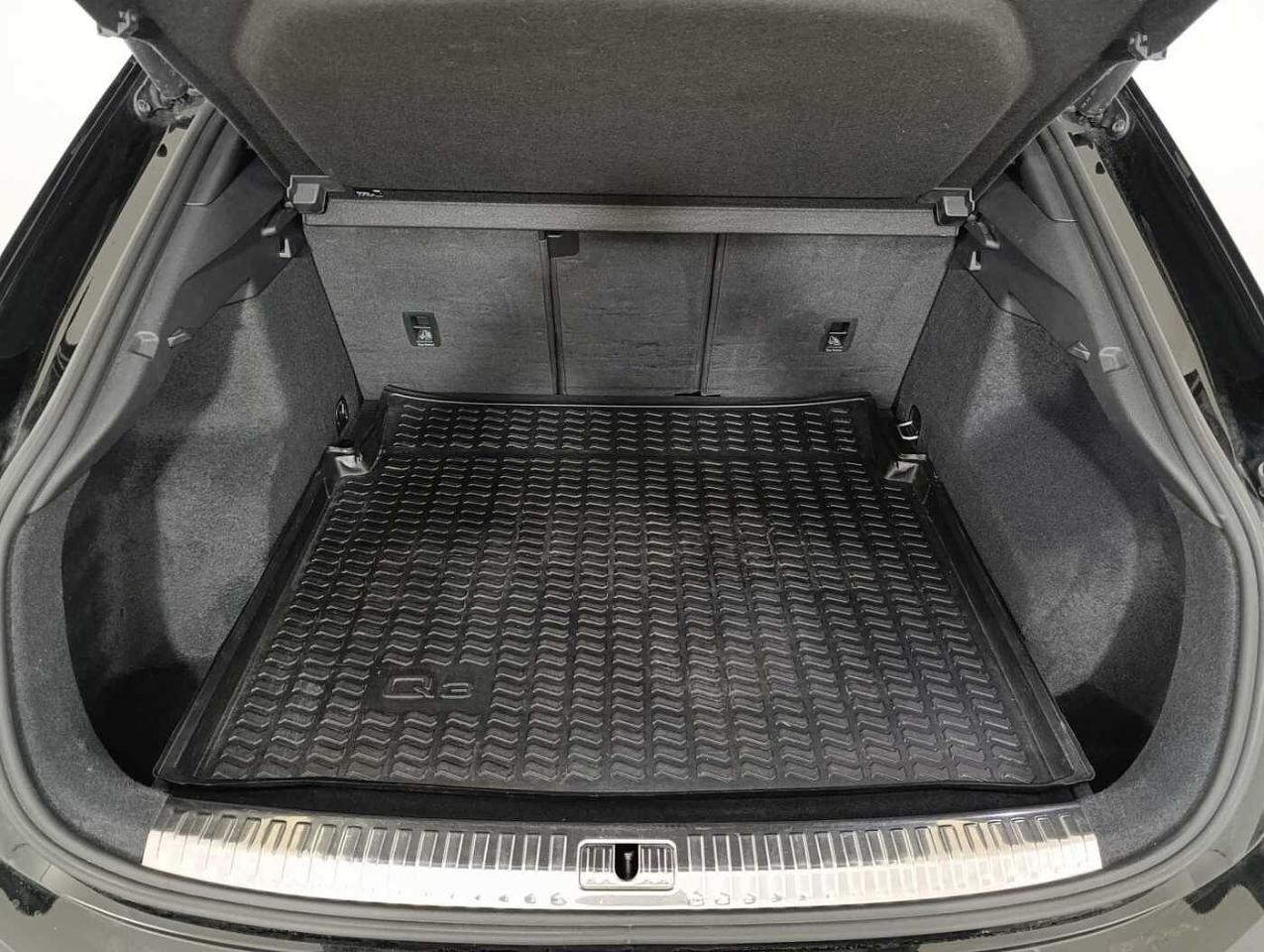 Audi Audi Q3 usata, con interno nero
