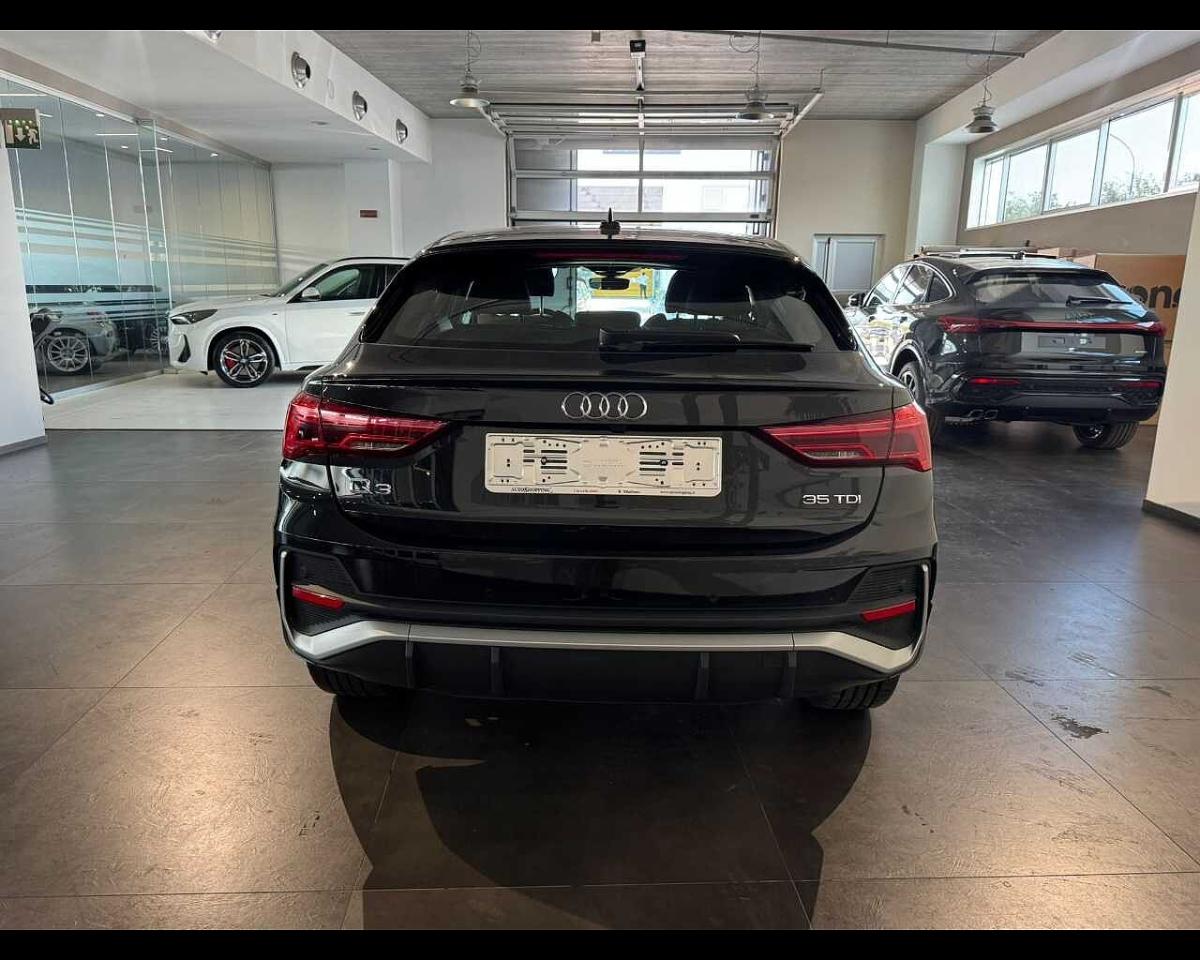 Audi Audi Q3 usata 16