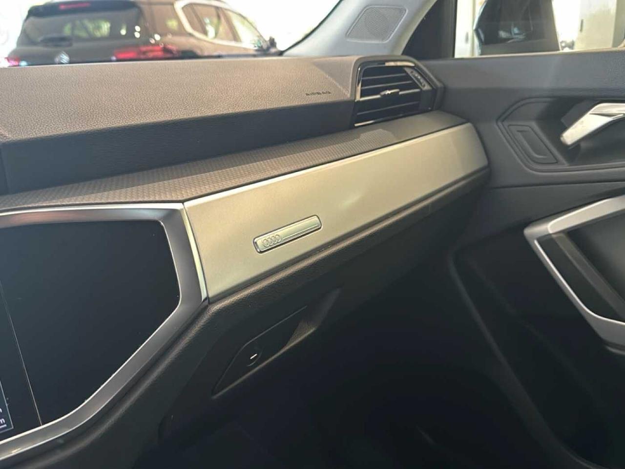 Audi Audi Q3 usata 10