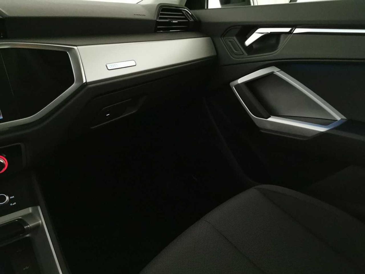 Audi Audi Q3 usata 10