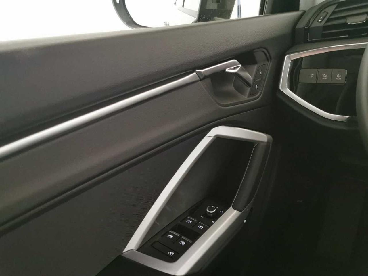 Audi Audi Q3 usata 12