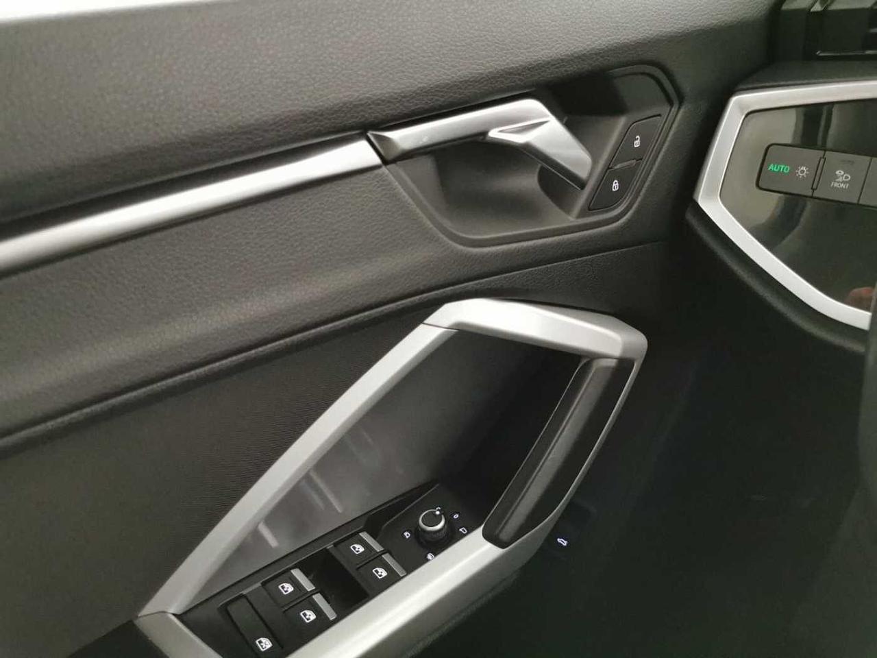 Audi Audi Q3 usata 10