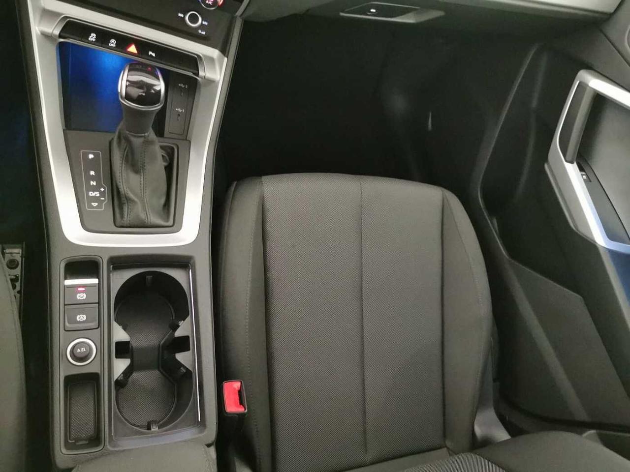 Audi Audi Q3 usata 10