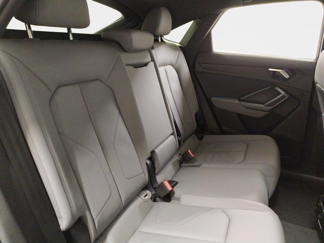Audi Audi Q3 usata 9