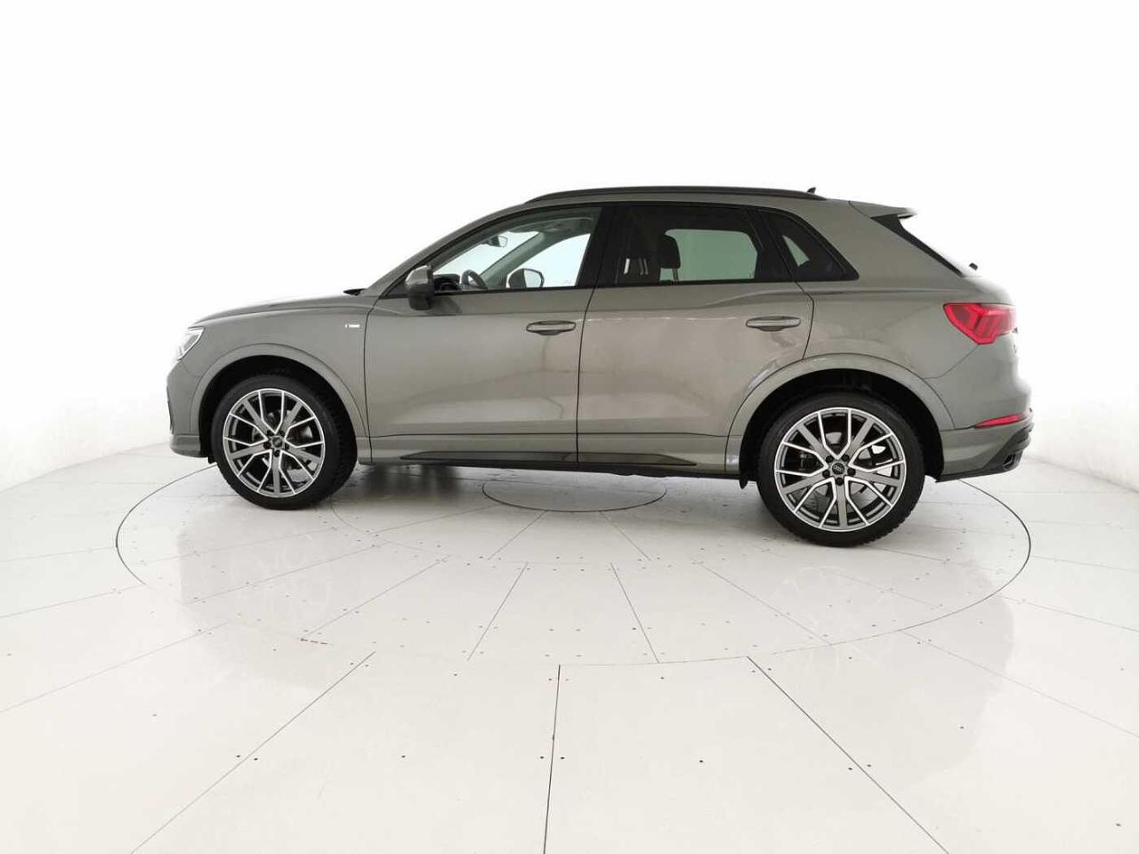 Audi Audi Q3 usata 11