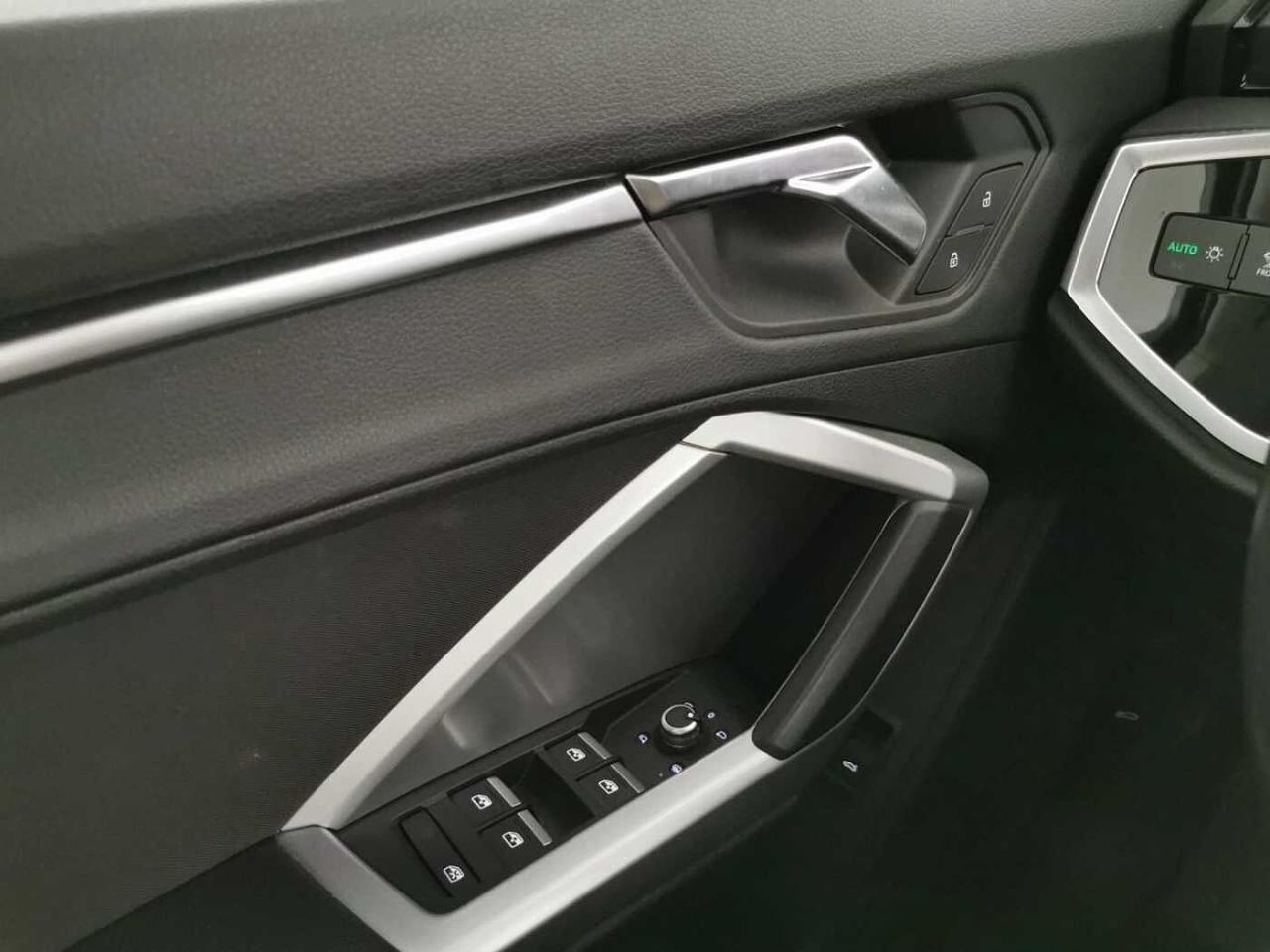 Audi Audi Q3 usata 9